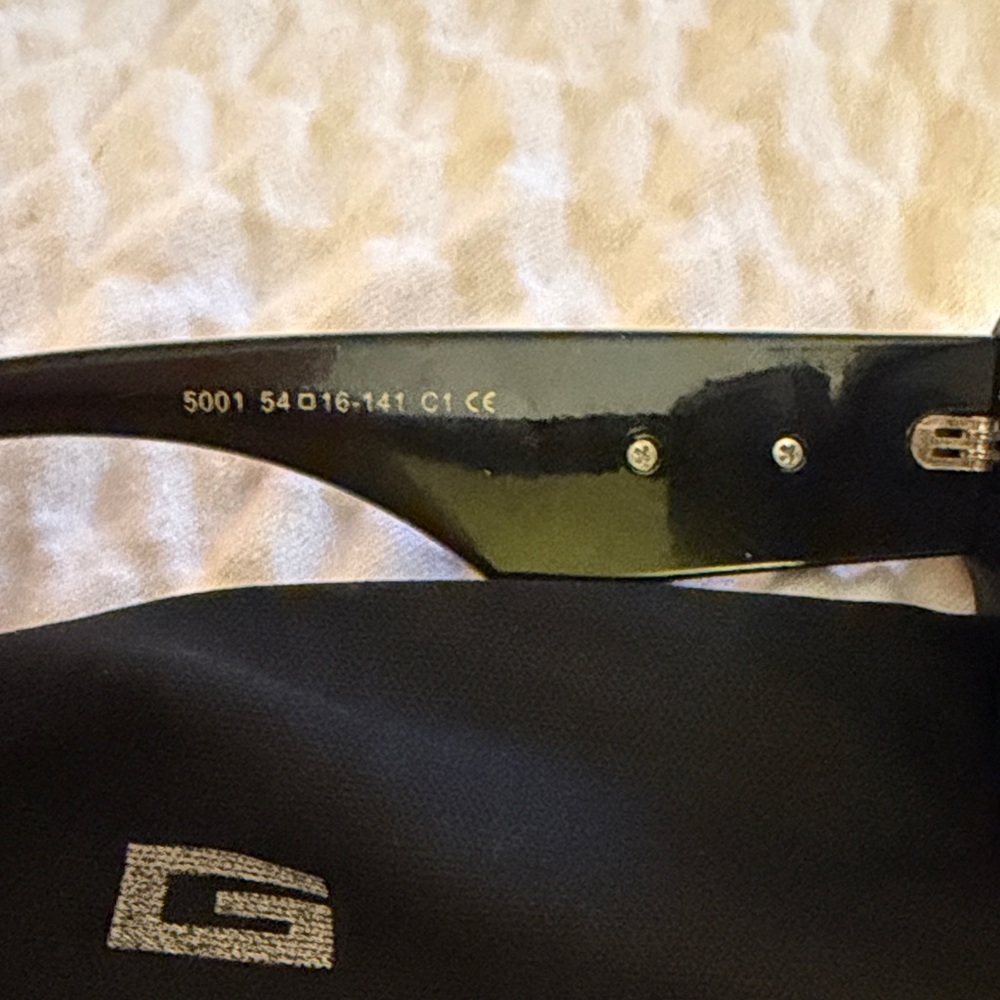 Gucci GG1422S Thick Rim Cat Eye Dark Square Sunglasses - Picture 7 of 17